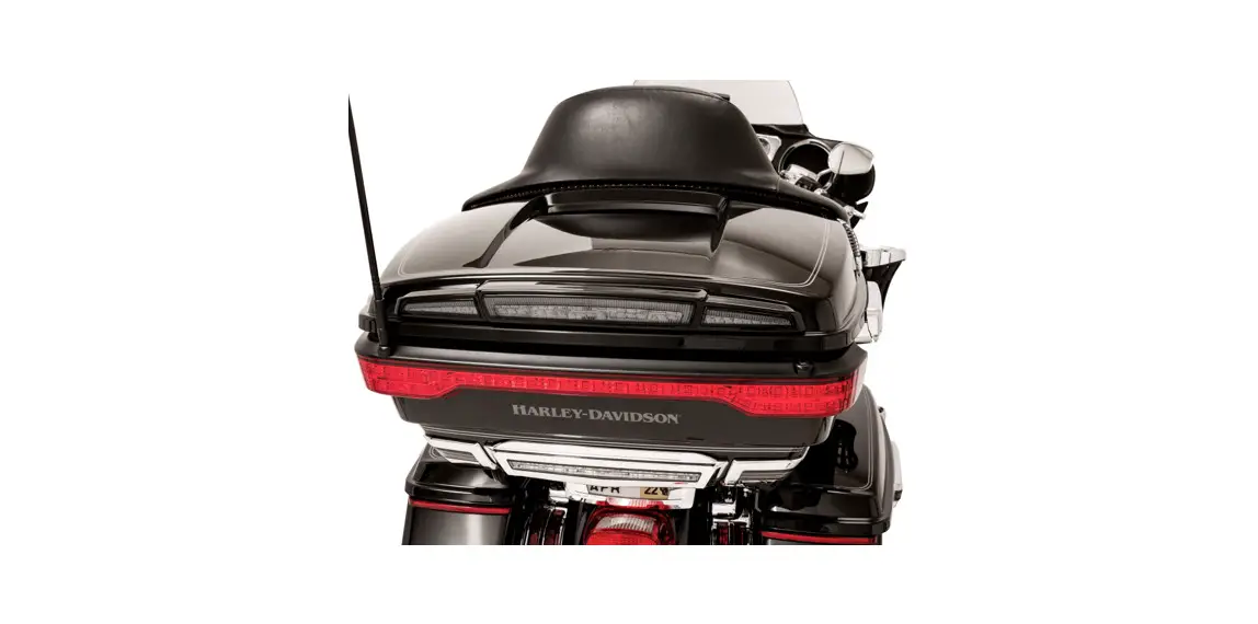 Ciro 40104 Streak Trunk Light With Lightstrike Instruction Manual