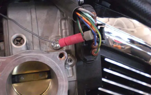 DYNOJET PC6 17033 Power Commander 6 - INSTALLING THE POWER 9