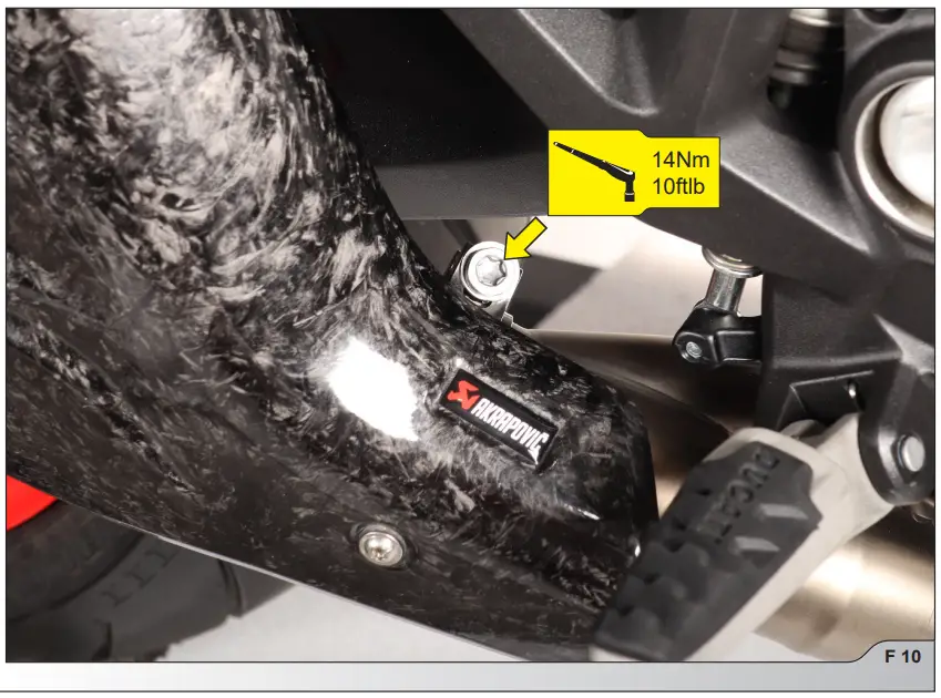 INSTALLATION OF THE AKRAPOVIČ CARBON FIBER HEAT SHIELD