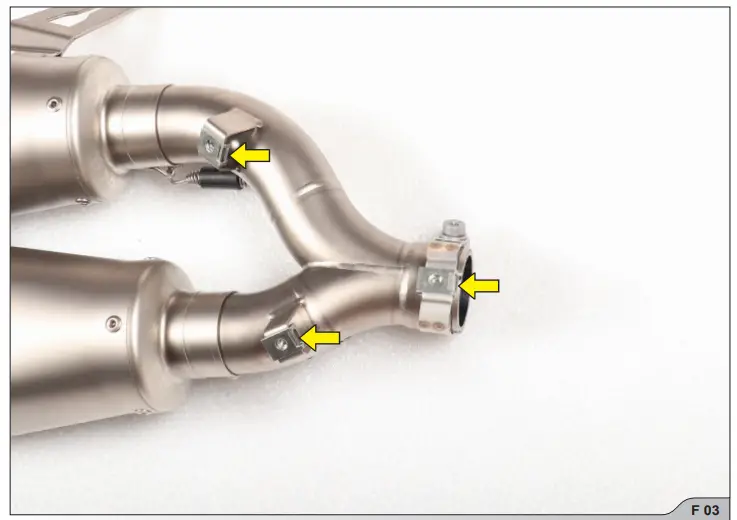 INSTALLATION OF THE AKRAPOVIČ CARBON FIBER HEAT SHIELD