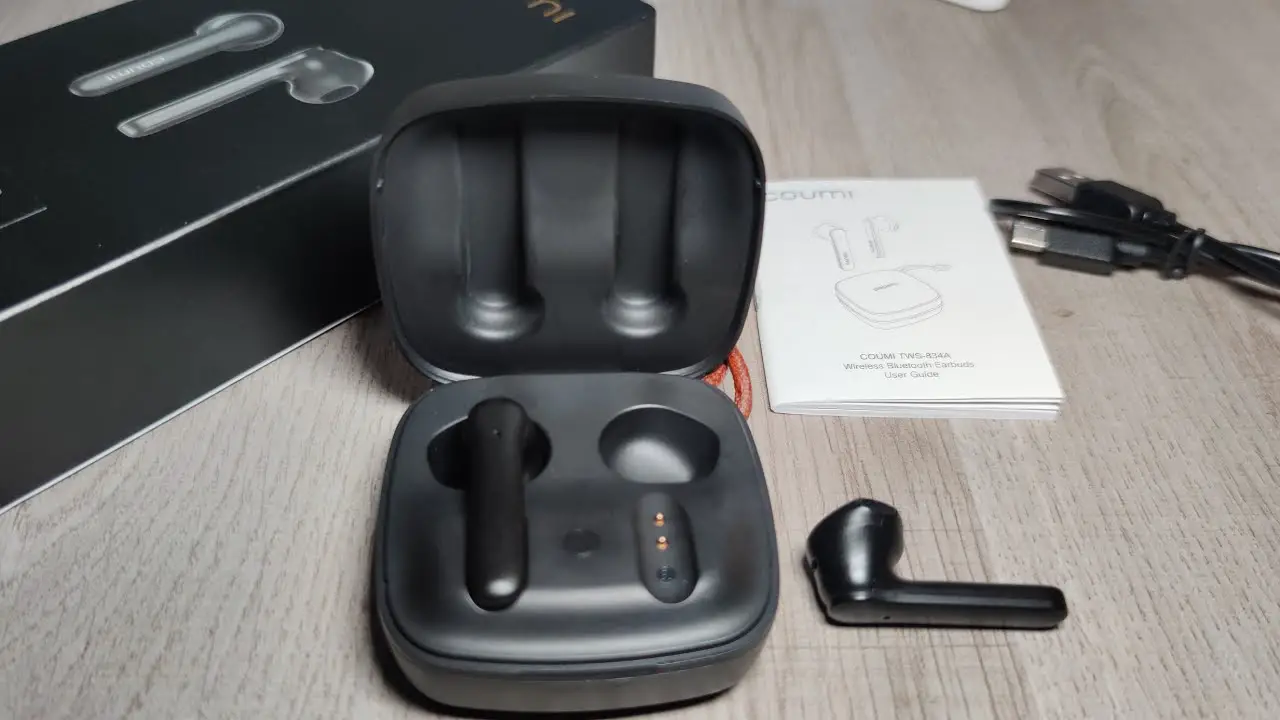 Coumi Tws-834a Wireless Bluetooth Earbuds User Guide Coumi Tws-834a Wireless Bluetooth Earbuds User Guide