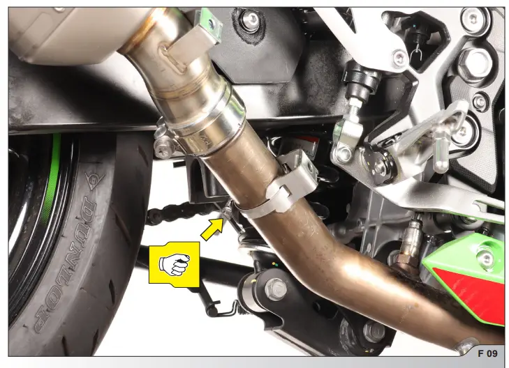 AKRAPOVIC Kawasaki Ninja 400 Homologated Slip-On Exhaust - Fig10