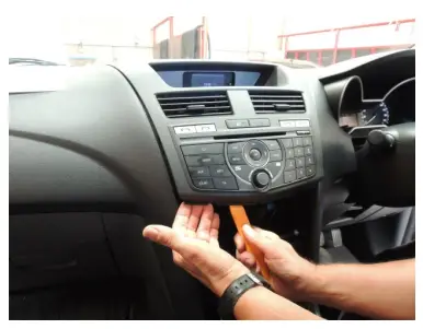 POLARIS GPS BT50 Luxx Wireless Carplay - Unplug harness 1