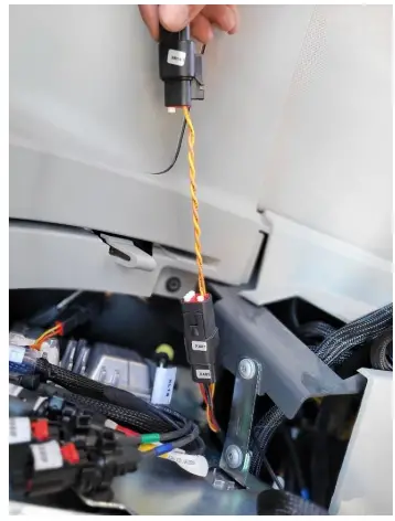 AGRA-GPS-CLAAS-JD-Bridge-for-Lexion-8800-FIG-14