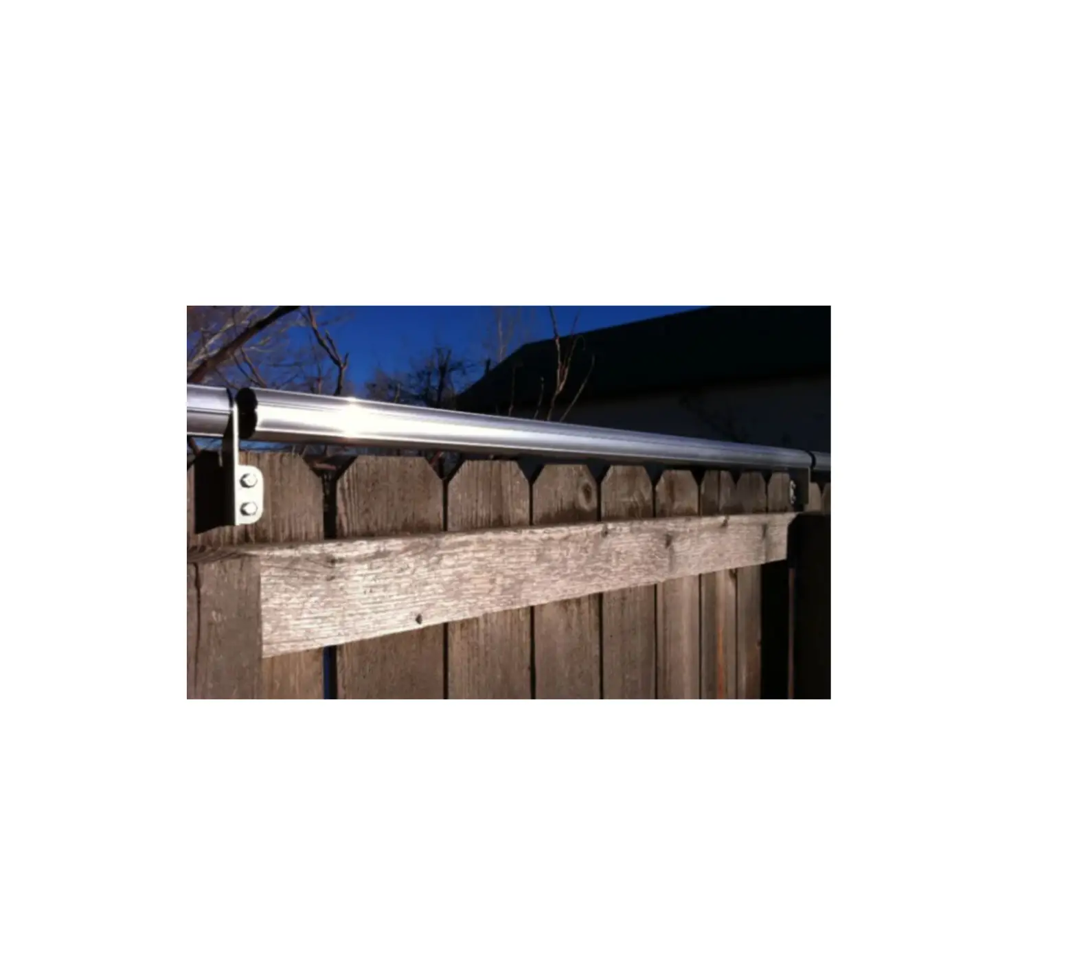 Coyote Roller Wood Dog Ear Fence Mounting Bracket Installation Guide Coyote Roller Wood Dog Ear Fence Mounting Bracket Installation Guide