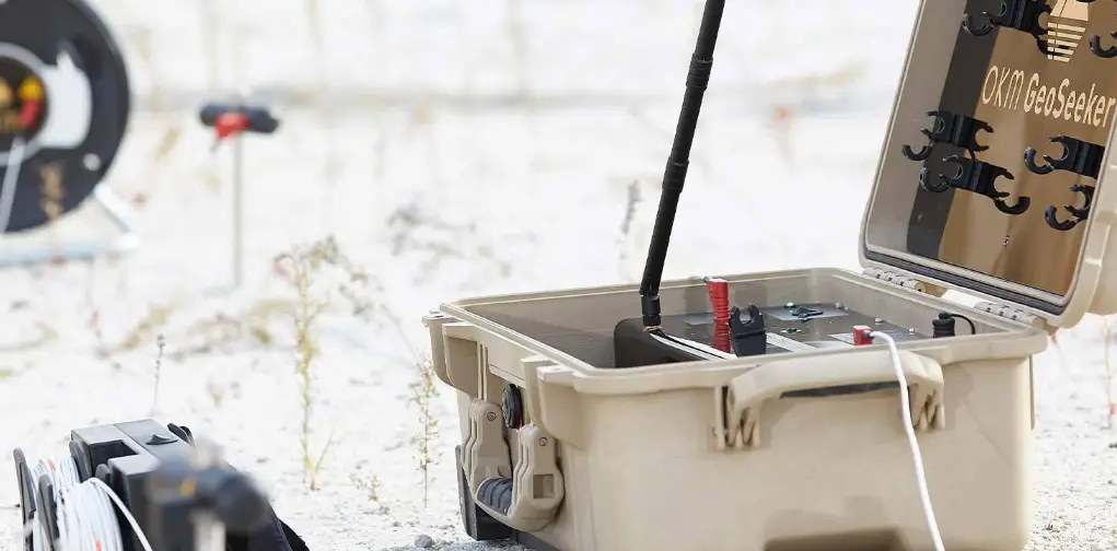 Okm Geoseeker Water And Cavity Detector User Guide Okm Geoseeker Water And Cavity Detector User Guide