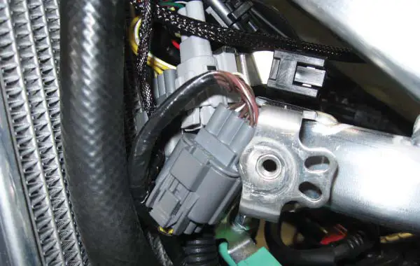 DYNOJET PC6 17045 Power Commander 6 - INSTALLING THE POWER COMMANDER 3