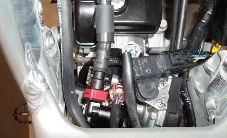 DYNOJET PC6 17045 Power Commander 6 - INSTALLING THE POWER COMMANDER 4