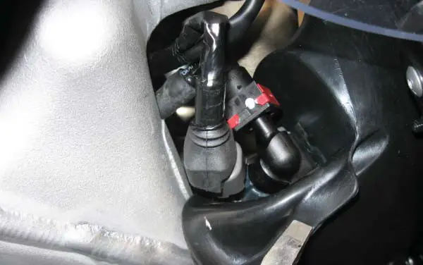 DYNOJET PC6 17045 Power Commander 6 - INSTALLING THE POWER COMMANDER 6