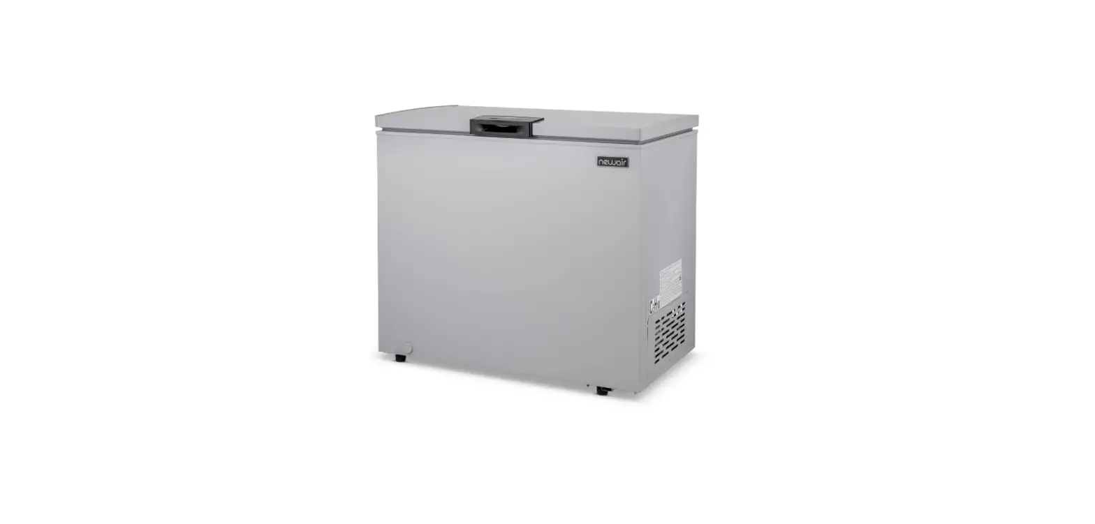 Newair Nft070ga00 6.7 Cu. Ft. Chest Freezer Owner's Manual Newair Nft070ga00 6.7 Cu. Ft. Chest Freezer Owner's Manual