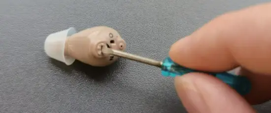 Tumin C600 Rechargeable Invisible Hearing Aids - Volume Control