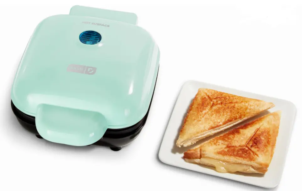 DASH-DPM200-POCKET-Sandwich-Maker-PRODUCT