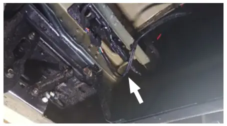 CURT 16688 Q24 5th Wheel Slider Hitch - Step 4