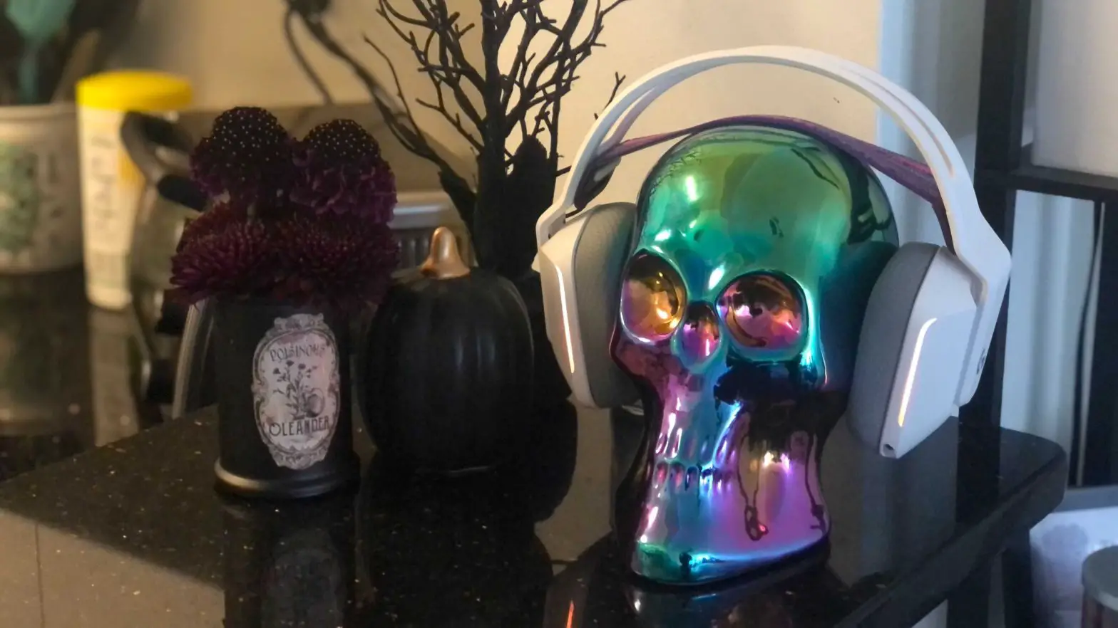 Logitech G733 Light Speed Wireless Gaming Headset User Guide