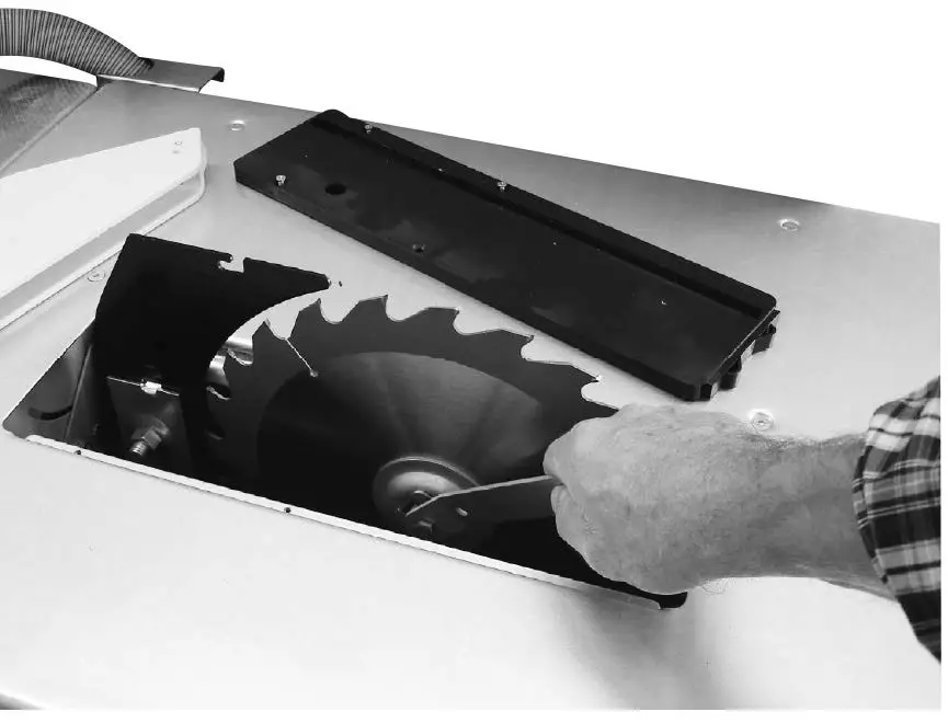 MEEC TOOLS 004665 Bench Ripsaw fig 24