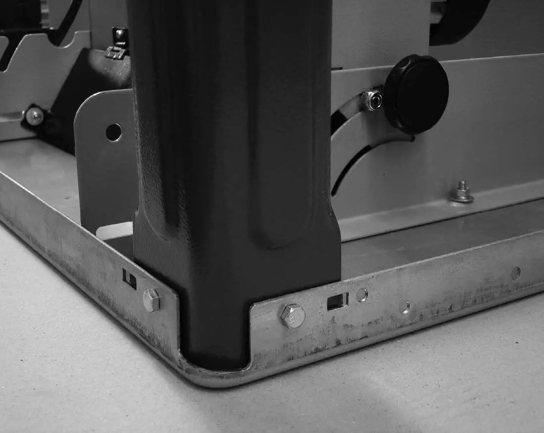 MEEC TOOLS 004665 Bench Ripsaw fig 5