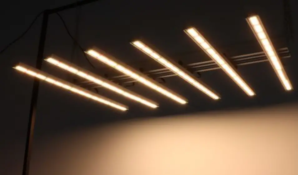 Commercial Electric 54260191 4ft. Led Strip Lights User Guide Commercial Electric 54260191 4ft. Led Strip Lights User Guide