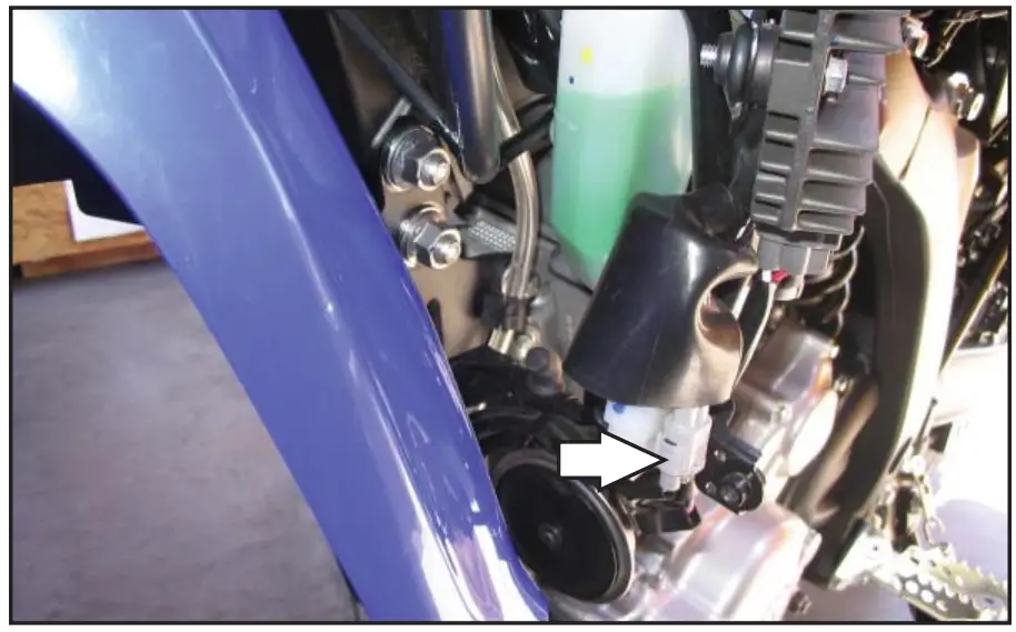 Power Commander 6 Yamaha WR250R Installing The Power Commander 6