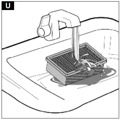 Clean the filter box / flat pleated filter