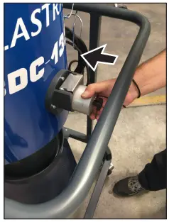 BLASTRAC-BDC-33-230V-P-Dust-Collector-FIG-9