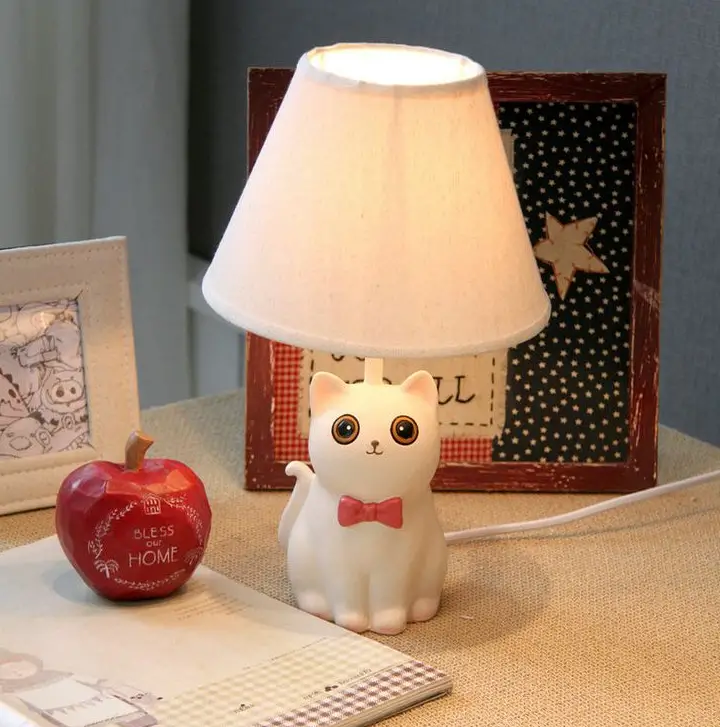 a LiTTLE LOVeLY Children's Room Lamp