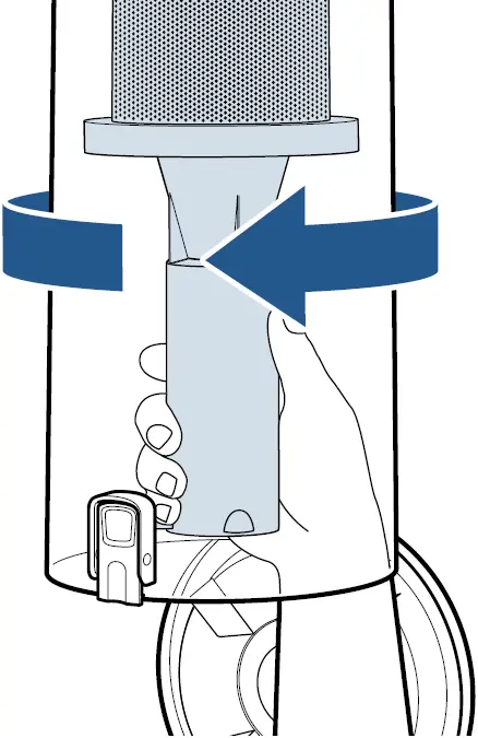 Emptying the Dirt Tank 04