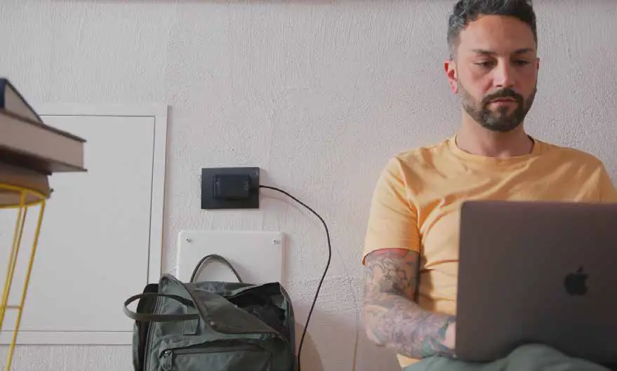 EInOVA Sirius 65W Microsoft Bundle Universal Charger fig2