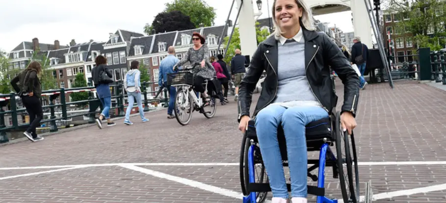 Vicair Adjuster 12 O2 Wheelchair Cushion User Manual Vicair Adjuster 12 O2 Wheelchair Cushion User Manual