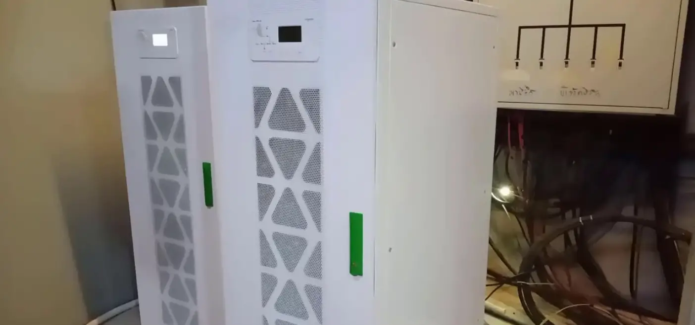 Schneider Electric Easy Ups 3s 208 V Ul For Internal Batteries Instruction Manual Schneider Electric Easy Ups 3s 208 V Ul For Internal Batteries Instruction Manual