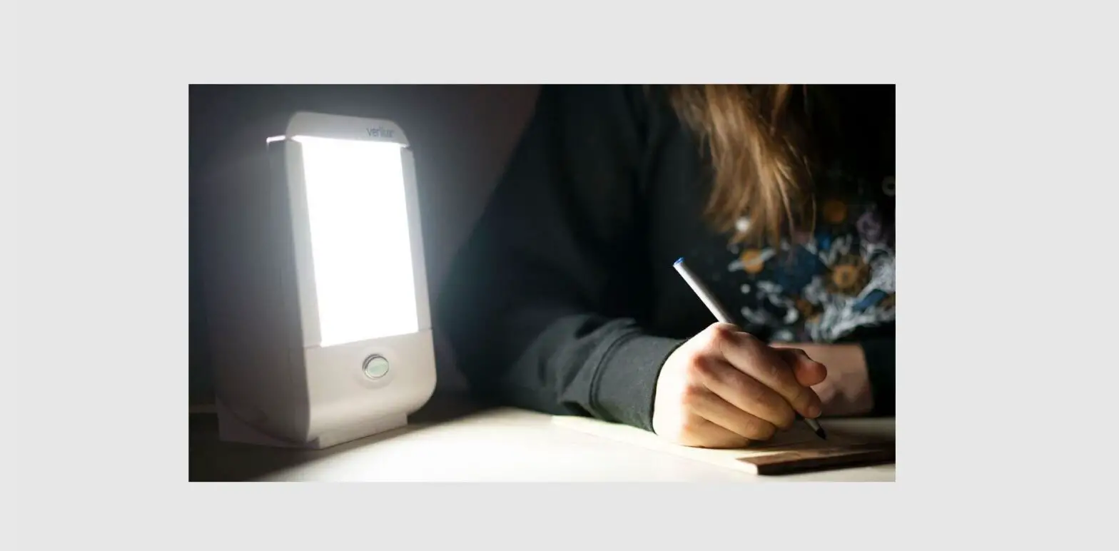 Igear Ig-1073 Vitamin-d3 Light Therapy Lamp User Manual Igear Ig-1073 Vitamin-d3 Light Therapy Lamp User Manual