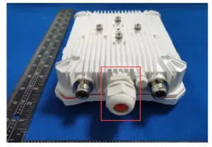 Ezen Network EZR33L A4 Outdoor 4G WiFi Router - Connect power interface and Data port