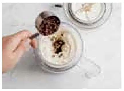 PICK YOUR MIX-INS TO ADD A PERSONAL TOUCH