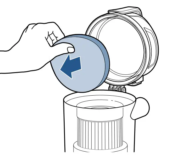 Cleaning the Pre-Motor Filter