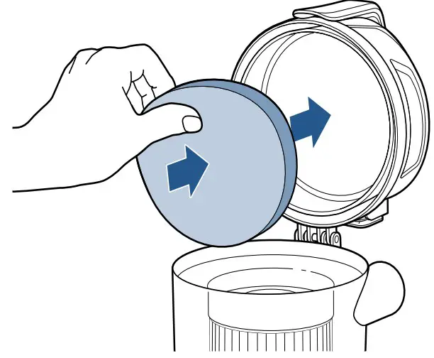 Cleaning the Pre-Motor Filter