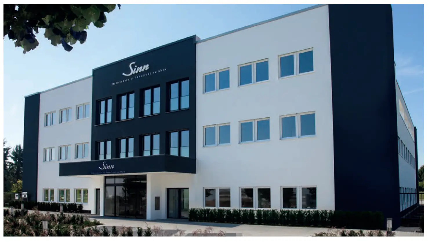 Sinn 144 St S ANNIVERSARY II Smart fig 1