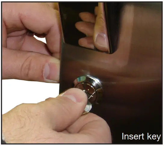 true STR1HPT 1S 1S Solid Swing Door Insulated Pass Thru Heated Holding Cabinet - Figure 3