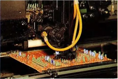 YAESU-FT-757GX-All-Mode-Transceiver-08