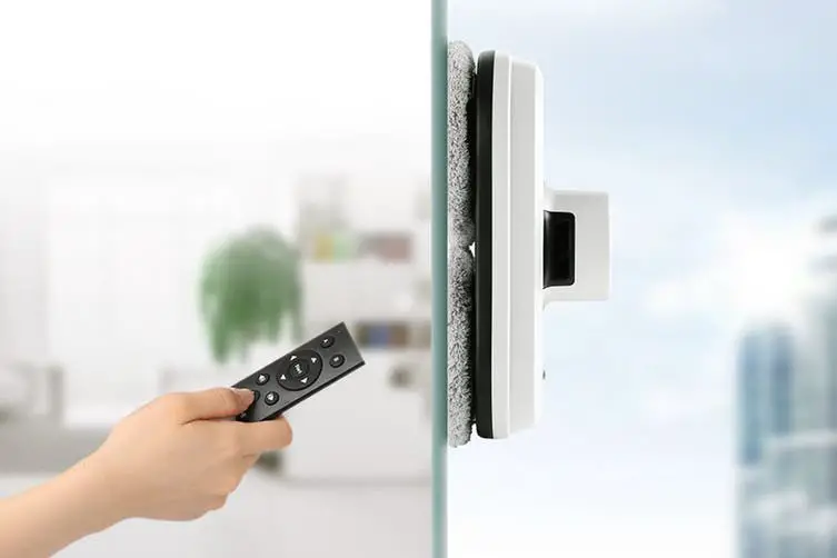 Electriq Window Cleaning Robot Iqlean-wr01 User Manual Electriq Window Cleaning Robot Iqlean-wr01 User Manual