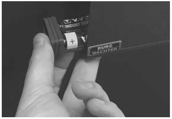 BURG WACHTER Boxx Easy Clever Parcel Carrier for All Your Deliveries - fig 2