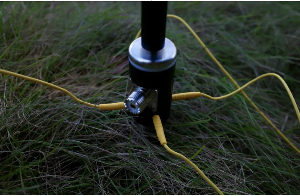 CHELEGANCE-JNCRADIO-MC-750-Portable-HF-GP-Antenna-FIG-1