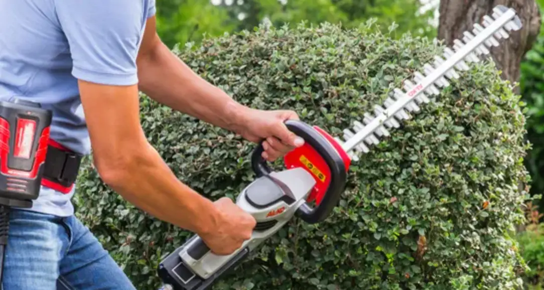 Al-ko Ht 1845 Cordless Hedge Trimmer Instruction Manual Al-ko Ht 1845 Cordless Hedge Trimmer Instruction Manual