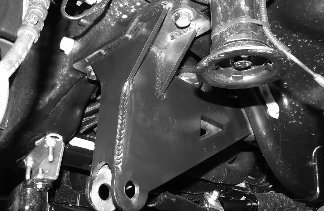 FABTECH-FT22261i-Ford-Skeeter-Fire-Truck-6-Inch-4-Link-System-fig5