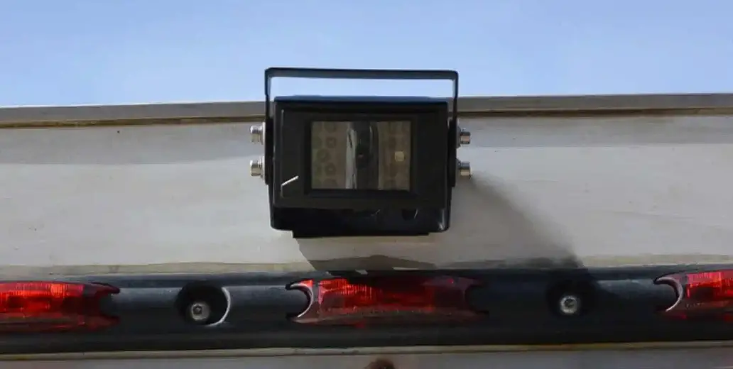 Brandmotion 9002-7463 Dual Mount Camera Installation Guide Brandmotion 9002-7463 Dual Mount Camera Installation Guide