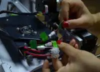 A8R wire is pre-assemble Fig.w02