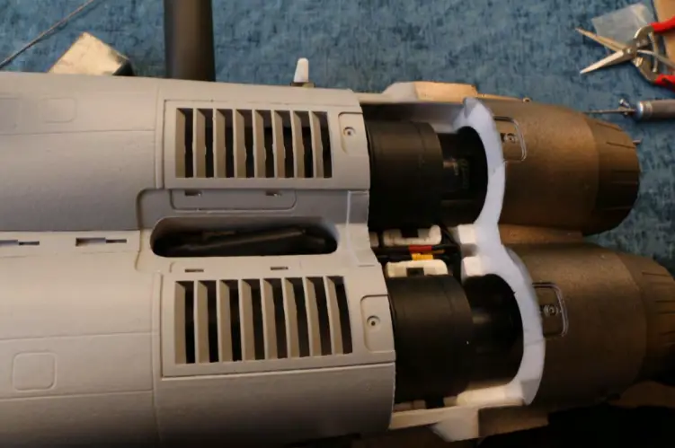 BANANA-HOBBY-MiG-25-Foxbat Twin-64mm-EDF-Jet-19