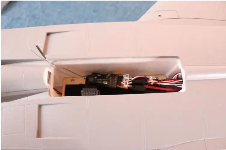 BANANA-HOBBY-MiG-25-Foxbat Twin-64mm-EDF-Jet-25