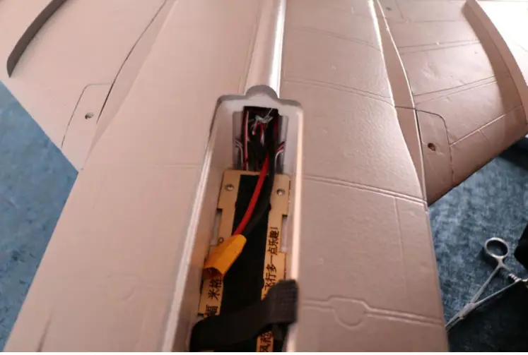 BANANA-HOBBY-MiG-25-Foxbat Twin-64mm-EDF-Jet-26