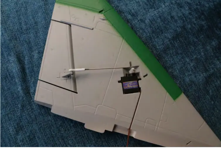 BANANA-HOBBY-MiG-25-Foxbat Twin-64mm-EDF-Jet-5