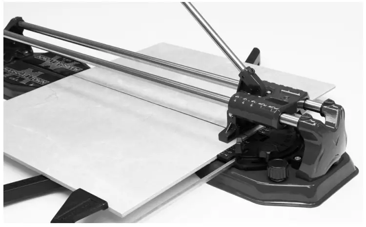 MARSHALLTOWN TC24 24 Inch 610MM Tile Cutter - PRODUCT OPERATION 4
