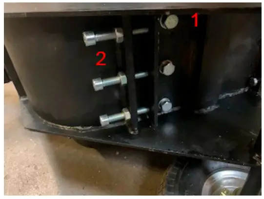 P-Lindberg 9064782 Wood Chipper-adjustment bolts1